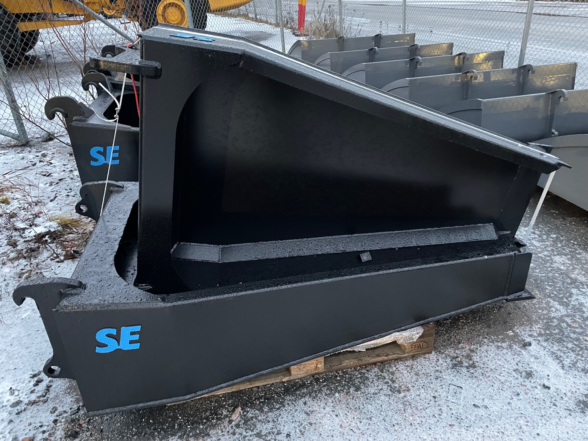 SE Återfyllnadsskopa L30 konad