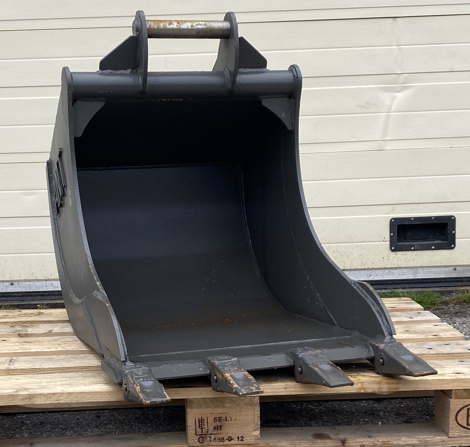 ANT S40 tandad grävskopa 160liter