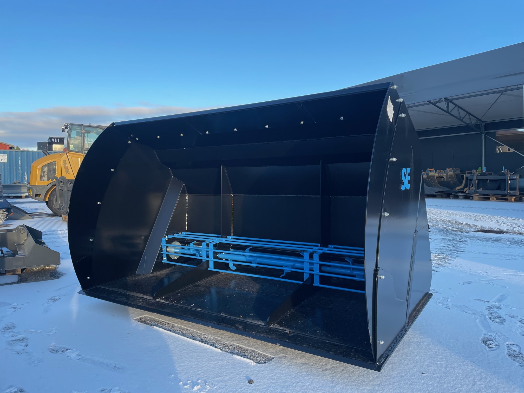 SE Stora BM Sandspridarskopa 3,35m3 2465mm